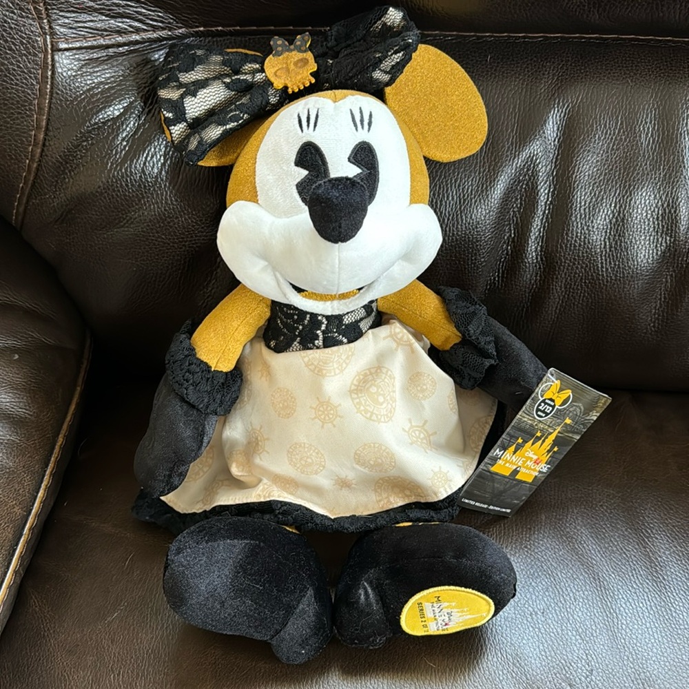 Disney Plush - Minnie Mouse The Main Attraction - Pirates Of The Caribbean